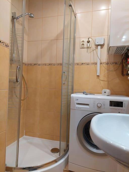 Appartement Domin Domin à Częstochowa Extérieur photo