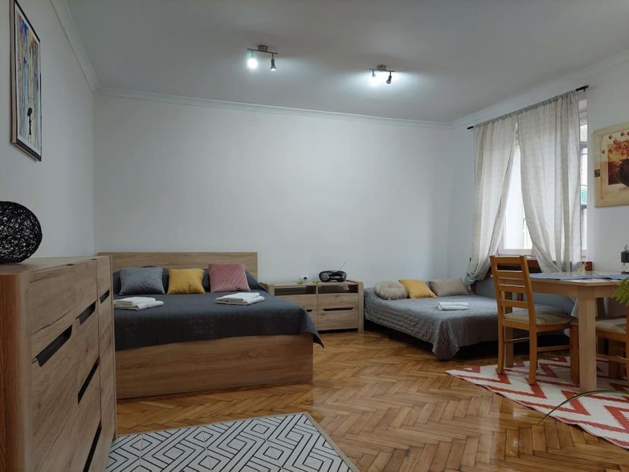 Appartement Domin Domin à Częstochowa Extérieur photo